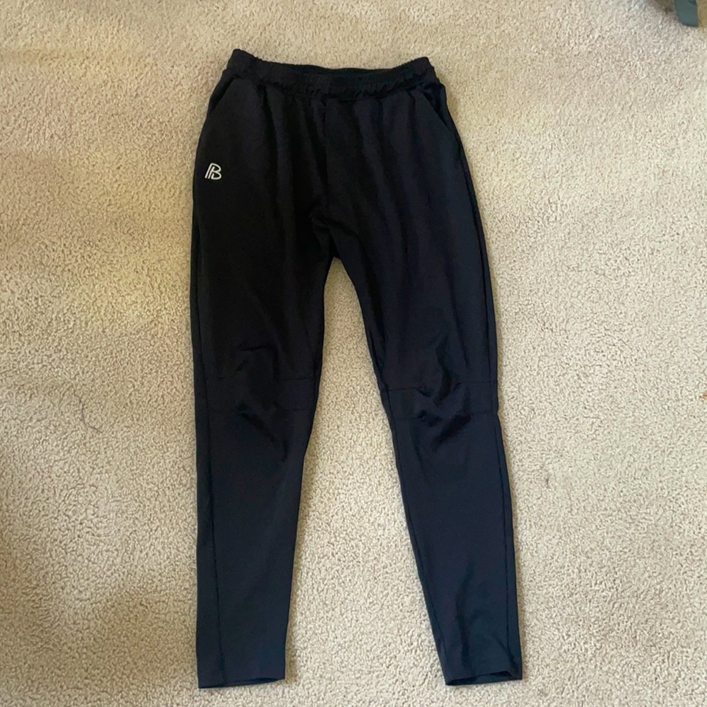 Built Joggers. Men’s size small. Black